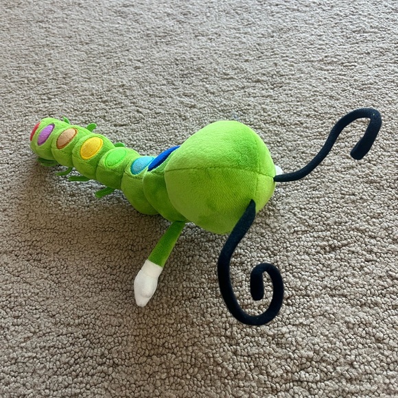 NWOT Crayola Caterpillar Shoulder Plush Toy - Picture 4 of 8